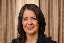 Alberta premier says province not backing off its tariff response