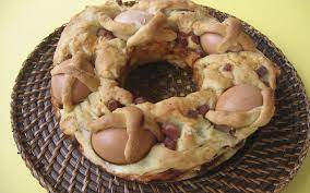 Va assolutamente assaggiata in loco, nelle pizzerie rigorosamente a forno a legna (l'unico a raggiungere una. I Piatti Tipici Della Pasqua A Napoli Cucina Napoletana Napoli Da Vivere