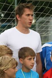 ˈmixaw ʐɛvˈwakɔf, born 22 april 1976) is a polish former footballer defender who used to captain the polish national football team and is its third most capped player ever for poland. Michal Zewlakow Artykuly Gazeta Wroclawska