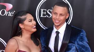 Stephen curry only has eyes for one person, wife ayesha. Steph Curry Defends Wife Ayesha After She Was Made Fun Of For Dancing Cnn