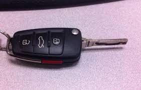 I think the battery might need replacing in the keyfob but the key would not open the drivers door manually. Key Remote Stopped Working Audiforums Com