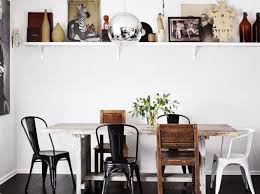 Les chaises dépareillées apportent beaucoup de vie et de personnalité à une salle à manger. Comment Bien Associer Des Chaises Depareillees Elle Decoration