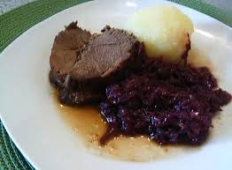 Rehkeule Butterzart Bei Niedrigtemperatur Rezept Rezept Rezepte Festlich Kochen Lebensmittel Essen