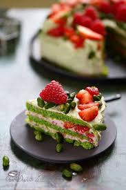 Gateau A Etages Framboise Pistache Un Dejeuner De Soleil Recettes De Cuisine Recette Cuisine Et Boissons