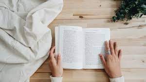 Este martes se celebra el día del lector por los 122 años del nacimiento de jorge luis borges, el escritor más célebre de argentina. Ryqq05krcy Eum