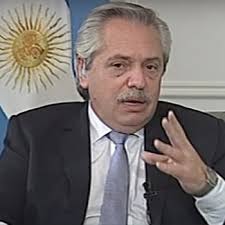 Un cura macrista protagonizó un video a pura xenofobia: "Parezco una mucama  boliviana"