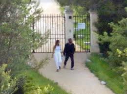 Jun 09, 2021 · after kanye west and irina shayk were spotted together in france, multiple sources tell people that the rapper and model are seeing each other as he celebrates his 44th birthday. Kanye West Is Dating Irina Shayk Couple Enjoy Romantic Trip In France After Kim Kardashian Split Australiannewsreview