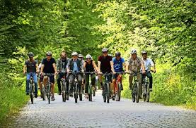 Plochingen Stuttgart Neckar Radschnellweg Wird Doppelt So Lang Landkreis Esslingen Stuttgarter Zeitung