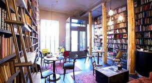 • bibliothèque de livres sur cluny et bien d'autres sujets • coin de jouets pour les enfants • wifi gratuit. Les 13 Meilleurs Salons De The A Paris Pour Un Tea Time Comme Les Anglais