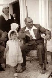 Iste Mustafa Kemal Ataturk Un Cocuk Sevgisi Nadide Fotograflar Poertre Resimleri Fotograf