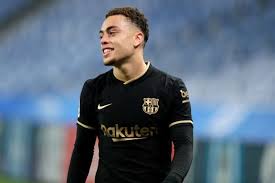 Fc barcelona had one of its most successful seasons in the club's history, retaining the domestic league supremacy and reaching the final of the uefa champions league; Real Sociedad 1 6 Barcelona Match Results And Player Ratings Ruetir