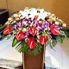 潮州同城鲜花速递演讲台花讲台花鲜花下垂小桌花婚礼宴会商务签到会议桌花台花花卉摆件 floral wreath floral home decor