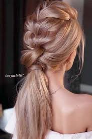 36 Amazing Graduation Hairstyles For Your Special Day Business Hairstyles Wedding Hairstyles For Long Hair Hairstyle