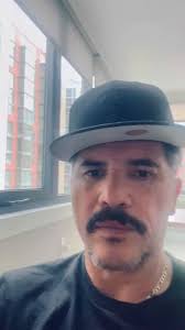 @JohnLeguizamo's video Tweet
