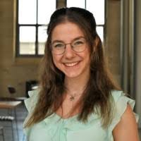 Clarissa Wolf's Instagram, Twitter & Facebook