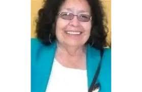 Simone Hernandez's Instagram, Twitter & Facebook