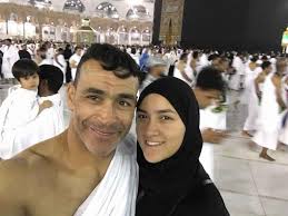 وأكد يونس لمصطفى انه يمثل جزء كبير من شخصية الزمالك داخل الملعب، وعودته. Ø£Ø®Ø¨Ø§Ø± 24 Ø´Ø§Ù‡Ø¯ Ø¹ØµØ§Ù… Ø§Ù„Ø­Ø¶Ø±ÙŠ ÙŠØ¤Ø¯ÙŠ Ù…Ù†Ø§Ø³Ùƒ Ø§Ù„Ø¹Ù…Ø±Ø© Ø¨Ø±ÙÙ‚Ø© Ø²ÙˆØ¬ØªÙ‡ ÙˆØ¨Ù†Ø§ØªÙ‡