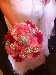 Creating a simple diy wedding bouquet can make your special day even more beautiful! Diy Silk Brooch Bouquet Brooch Bouquet Diy Brooch Bouquet Diy Bouquet