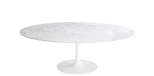 The saarinen tulip dining table is a natural in modern settings. Oval Tulip Table