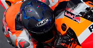 Pebalap honda repsol team motogp 2021 ini memilih helm asal korea yaitu hjc. Pol Espargaro Y El Aterrador Lobo De Su Casco