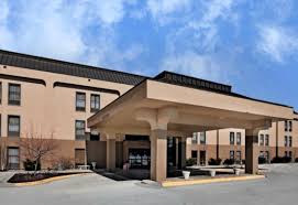 A clean and fresh hampton bed®. Hampton Inn Fairflight