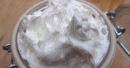 Decouvrez La Recette Pour Realiser Une Mousse Pour Cheveux Boucles Maison 100 Naturelle Rapide Et Simple Pour Une Mousse Brillance