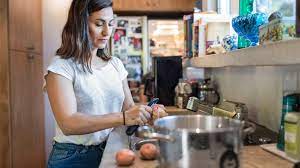 How Long Do Potatoes Last Raw Cooked And More