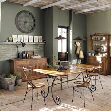 L'ancien réservoir d'eau peut servir de vestiaire et de coulisses lors de spectacles notamment pour le festival de robion. Chaise Maisons Du Monde 21 Modeles Pour Votre Deco