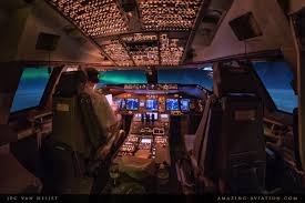 A shame for lh i fly with lufthansa from athens greece to chicago and back. Boeing 747 400 747 8 Photos Cockpit Boeing 747 Pilot