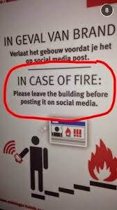 You Re Definitely Spending Too Much Time On Social Media If Funny Signs Humor Funny Pictures