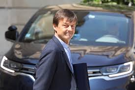 Président d'honneur de la fondation pour la nature et l'homme. Nicolas Hulot Revient Au Moins A La Tete De Sa Fondation