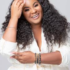 Sonya Pace's Instagram, Twitter & Facebook