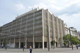 Other notable buildings are the ministry of agricuture and museuem of ethnography. Kossuth Ter Metro Epulet Task Two