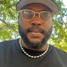 Marcus Shed's Instagram, Twitter & Facebook