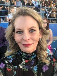 Is deze jurk geschikt voor de begrafenis van mijn vader? : r/fashion