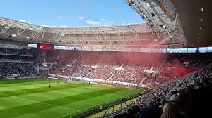 La Passion Bundesliga Jusqu A La Lie Un Supporter D Hoffenheim 1899 De La Bundesliga Est Assis Dans La Rhein Neckar Arena D Hoffenheim C E Asensio