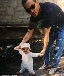 Johnny depp breaks silence on hollywood 'boycott' and 'messy' amber heard situation the film follows photographer w. I Pinimg Com Originals 86 7b F3 867bf3eadf026c2