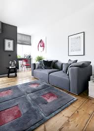 Nachdem alle wörter aufgehängt wurden, laufen die jugendlichen durch den klassenraum und lesen die wörter auf den plakaten. Bild Anordnen Bilder Ideen Couch