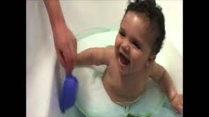 Infant newborn toddler tub sling baby bath seat shower bathing nursery safety us. Delta Baby Comfy Bath Youtube