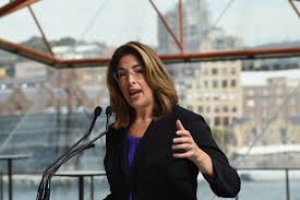 Risultati immagini per Naomi Klein, Shock politics – L’incubo Trump e il futuro della democrazia recensioni