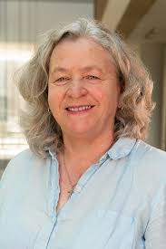 Angela Wilks's Instagram, Twitter & Facebook