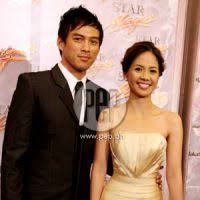 كاثرين جريس كاي أباد كاستيلو (من مواليد 17 مايو 1982) هي فلبينية أمريكية ممثلة. Kaye Abad Net Worth Age Height Weight Measurements Bio