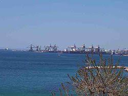 Die stadt taranto in apulien hat 200.000 einwohner und fast jeder von diesen hat etwas mit der ilva zu tun, dem stahlwerk am rand der stadt. Wirtschaft In Tarent Wikipedia
