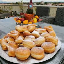 Breskvice recept kao klasični božićni kolači koje je baš lijepo vidjeti na stolu uz ostale slastice. Sasina Kuhinja Home Facebook