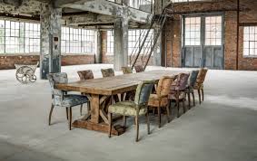La table bois brut, donnera une note rustique parfaite pour une grande table dans un intérieur campagne bohème : Table De Ferme Table De Campagne Vintage Grande Bois Bois Ancien Rustic Dining Table Dining Table Home