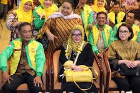 Kecewa dengan kondisi partai golkar, keluarga cendana mengumpulkan senior partai golkar. Pesan Soeharto Yang Selalu Dikenang Keluarga Cendana