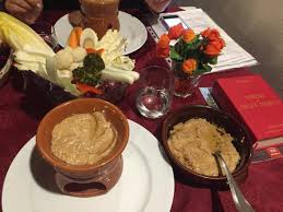 Storie a domicilio appetitoso menù interamente vegano, dalla bagna cauda al pan di spagna. Bagna Cauda Foto Di Bruschetteria Pautasso Torino Tripadvisor