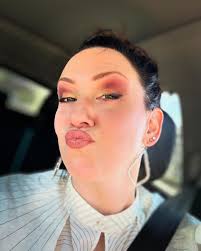 Carrah Quigley National Speaker Spiritual Humanist Conversationalist