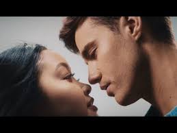 Lana condor y noah centineo, ¡nos hablan de sus besos! Lana Condor Anthony De La Torre Raining In London Official Video Youtube