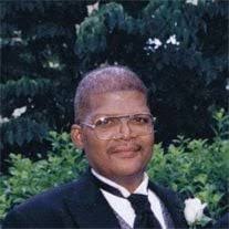 Bessie Hinton's Instagram, Twitter & Facebook